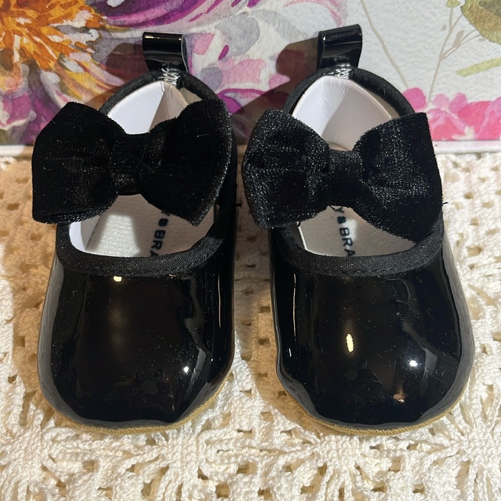 NIB LUCKY BRAND SZ 1 black  patent crib shoes w/velvet like bow